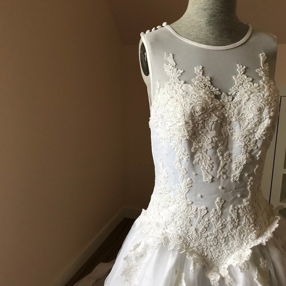 Bridal Embellished Mesh Satin Bodice Wedding Gown Long Tulle Train (Never worn) - Picture 5 of 10
